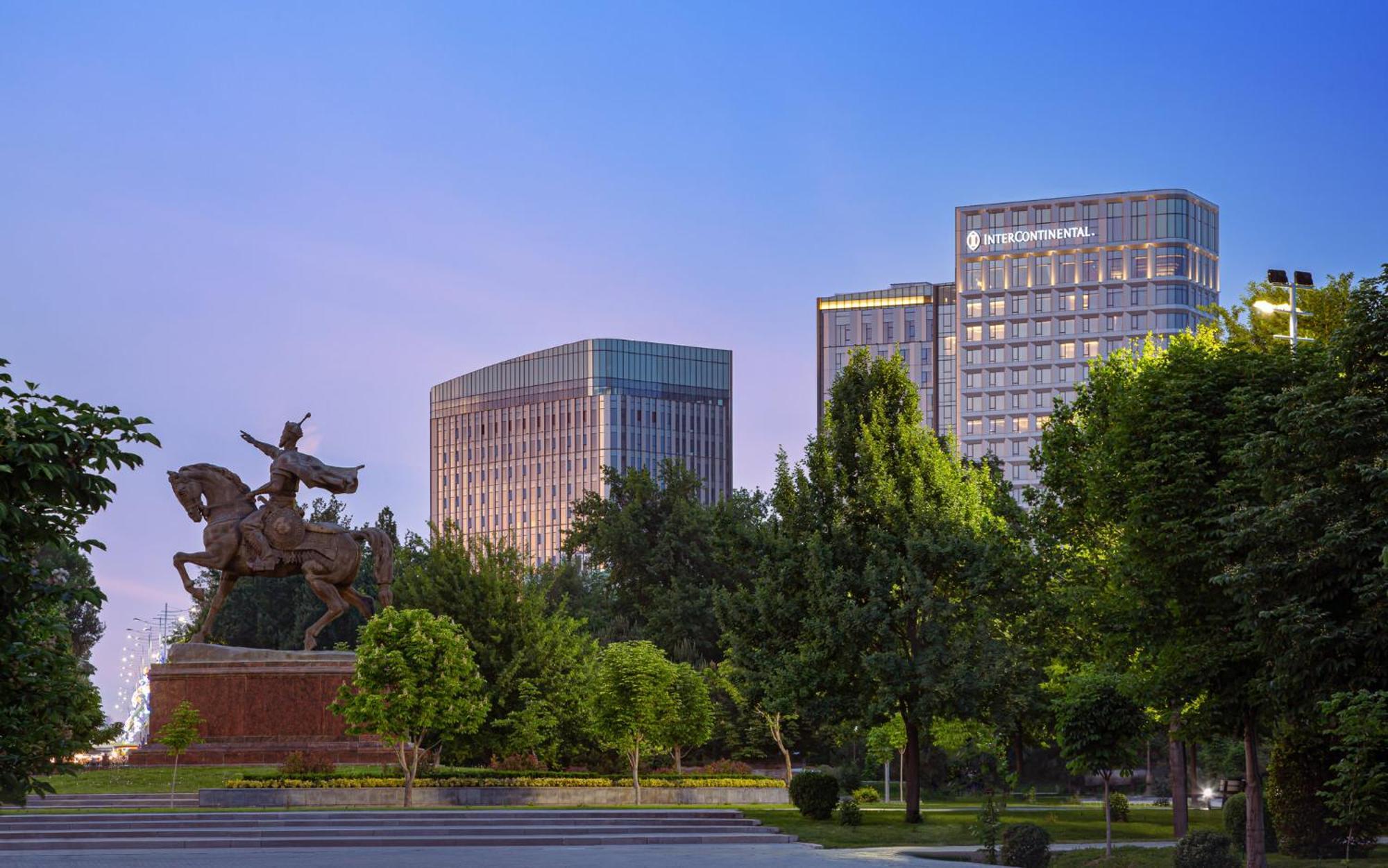 Intercontinental Tashkent By Ihg Hotel Buitenkant foto
